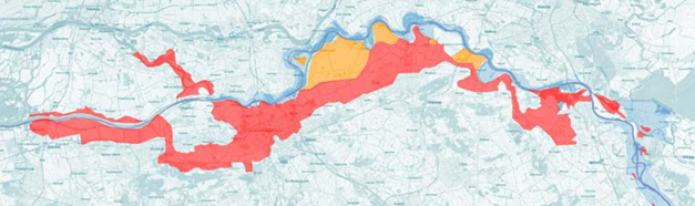 Deze afbeelding laat het verlies van overstromingsvlakte door menselijke ingrepen langs de Bedijkte Maas in de 20ste eeuw zien.